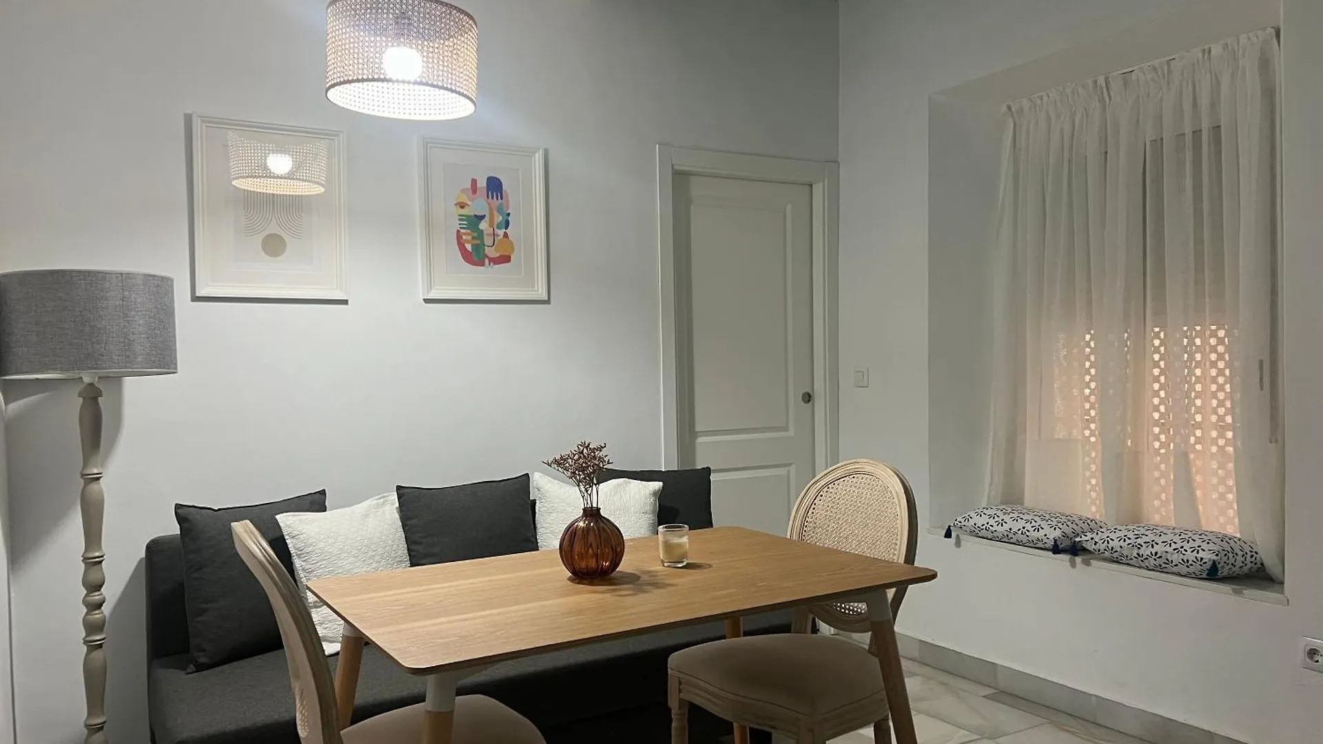 아파트 Apartamento En Casco Antiguo - Plaza De La Gavidia 세비야